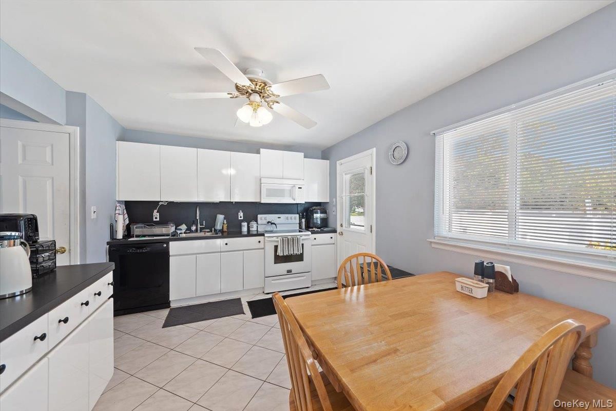 Dining room, Interior, Kitchen