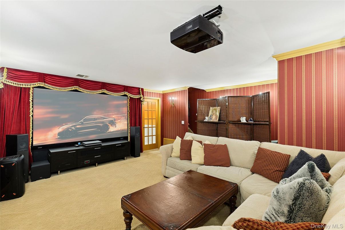 Interior, Living room, Projection Screen