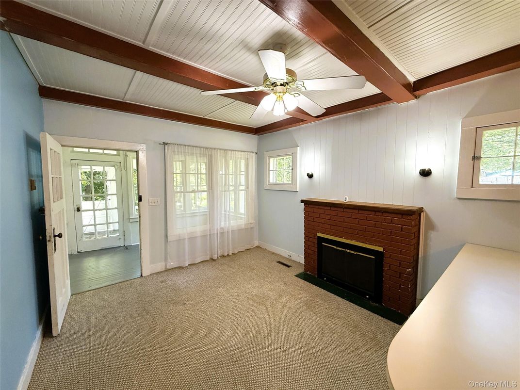 Empty room, Fireplace, Interior, Wooden Beams