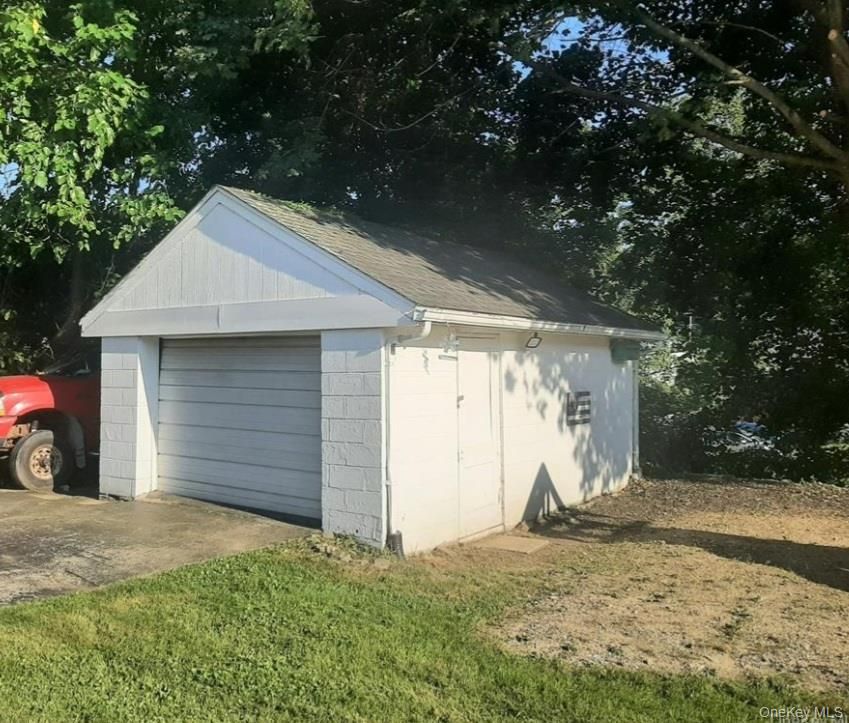 Detached Garage, Exterior