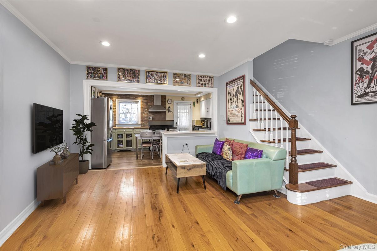Dining room, Interior, Kitchen, Recessed Lighting, Wood Texture Flooring