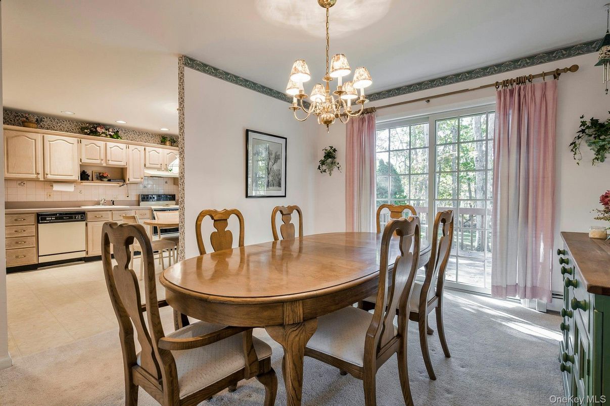 Chandelier, Dining room, Interior, Kitchen, Recessed Lighting
