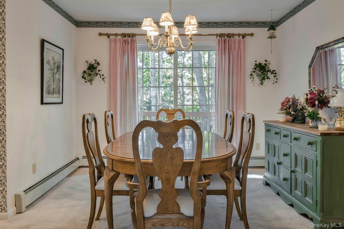 Chandelier, Dining room, Interior