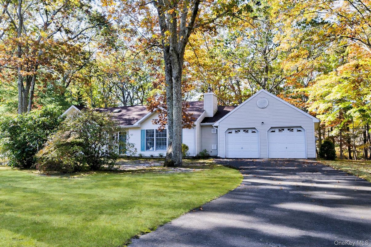 Attached, Exterior, Facade, Ranch