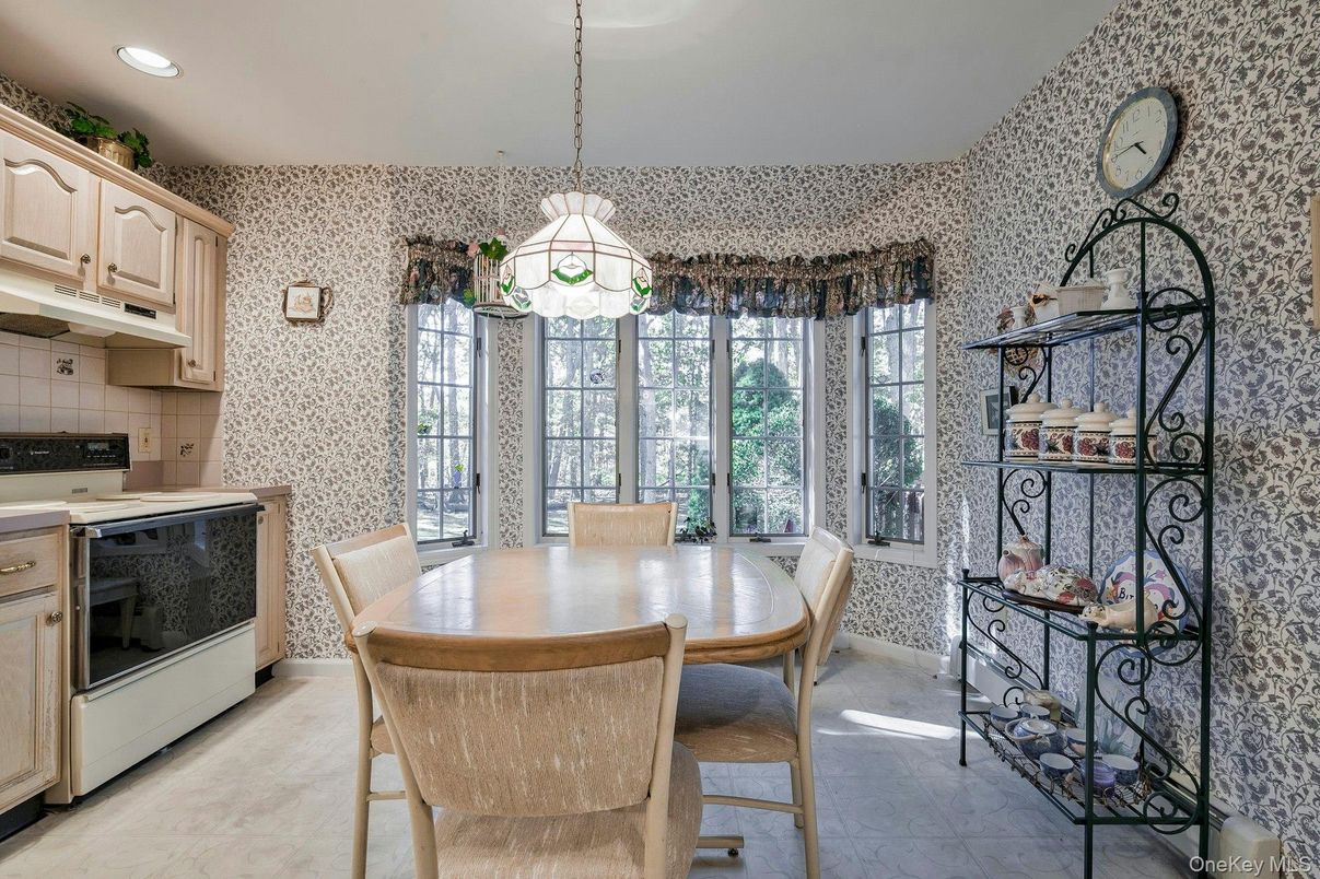 Dining room, Interior, Kitchen, Pendant Lights, Recessed Lighting
