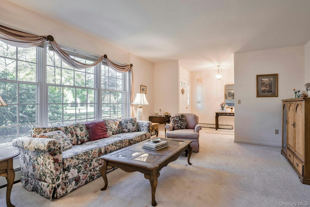 Interior, Living room, Pendant Lights