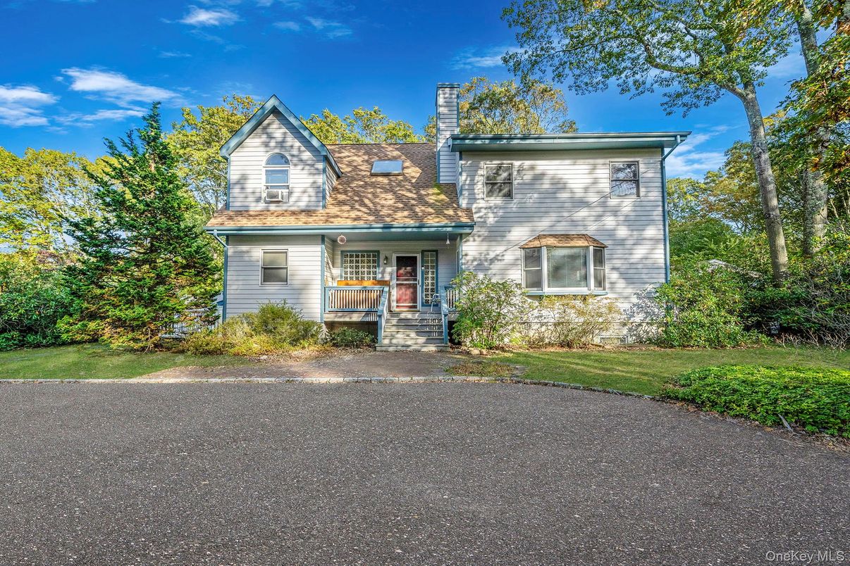 Exterior, Facade, Farmhouse