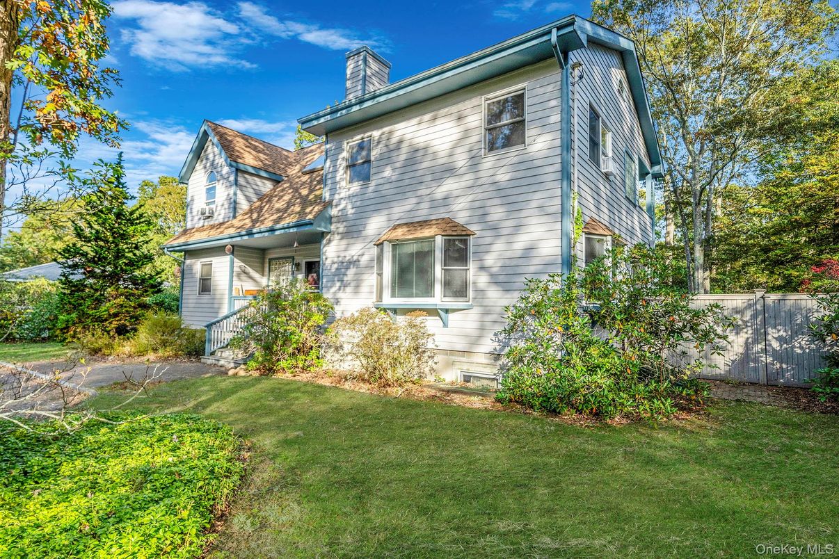 Backyard, Exterior, Facade, Cape Cod