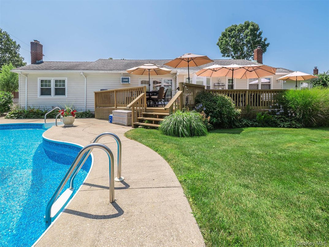 Backyard, Exterior, Pool