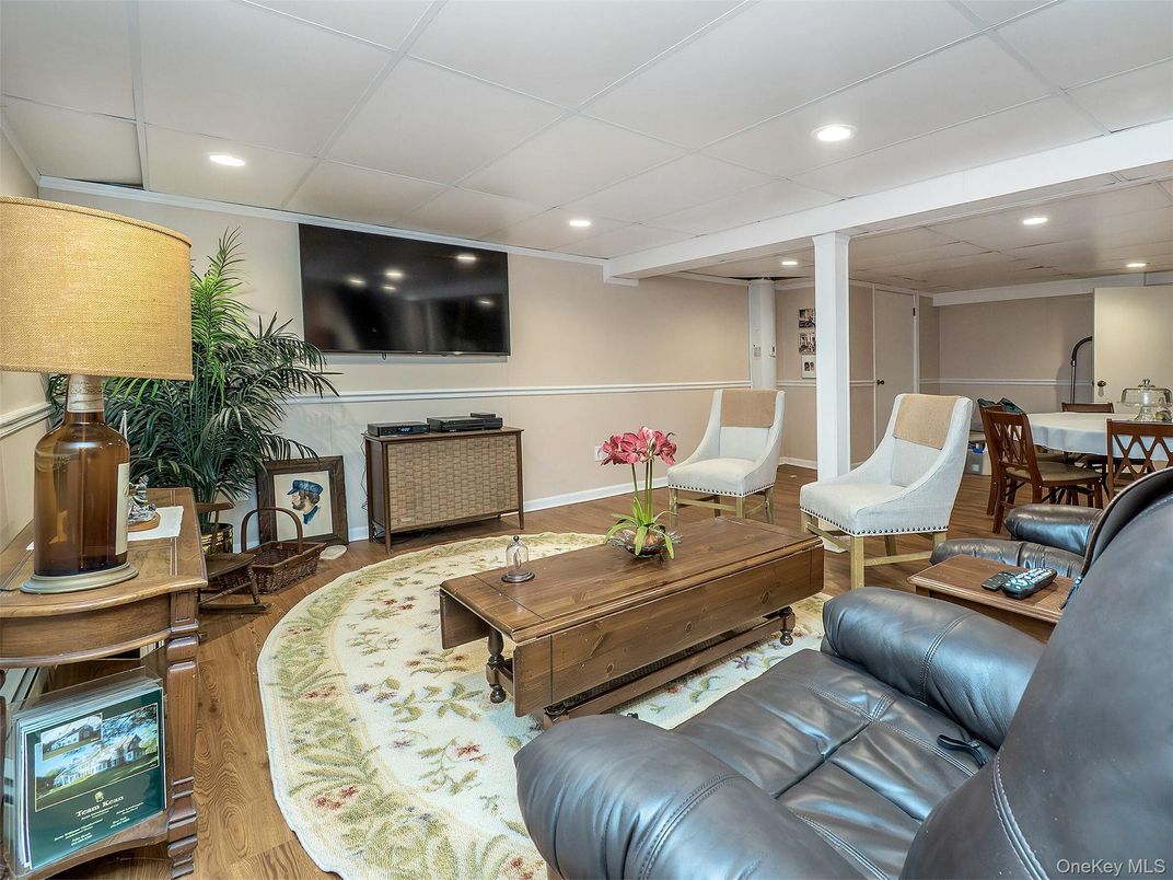 Dining room, Interior, Living room, Recessed Lighting, Wood Texture Flooring