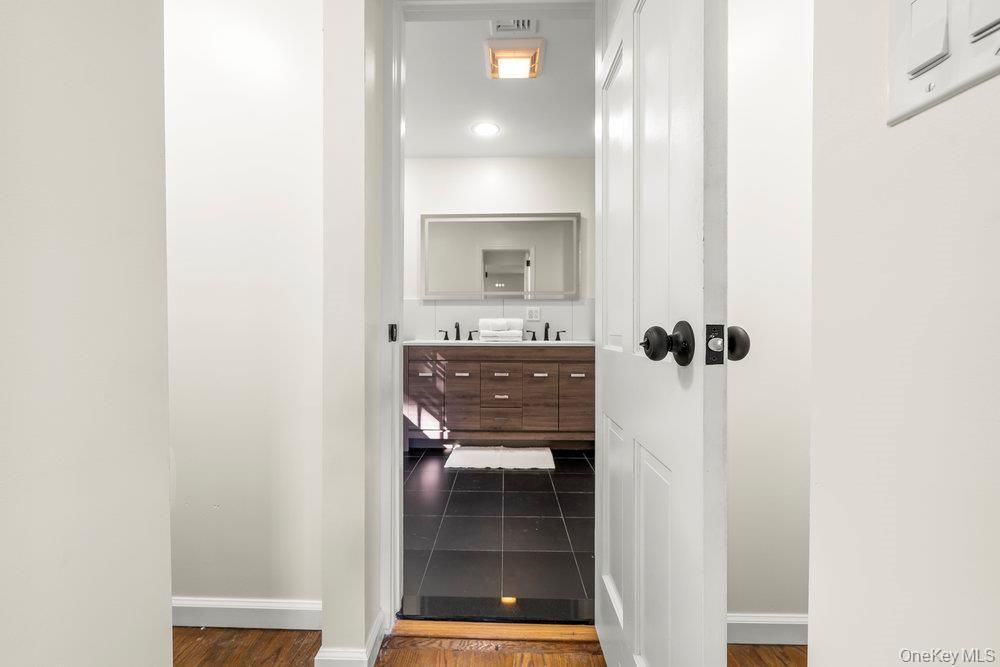 Bathroom, Interior, Recessed Lighting, Wood Texture Flooring