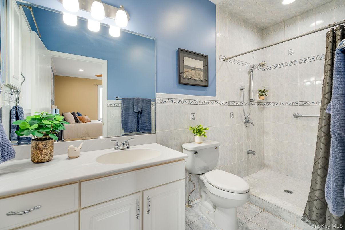 Bathroom, Bedroom, Interior, Recessed Lighting