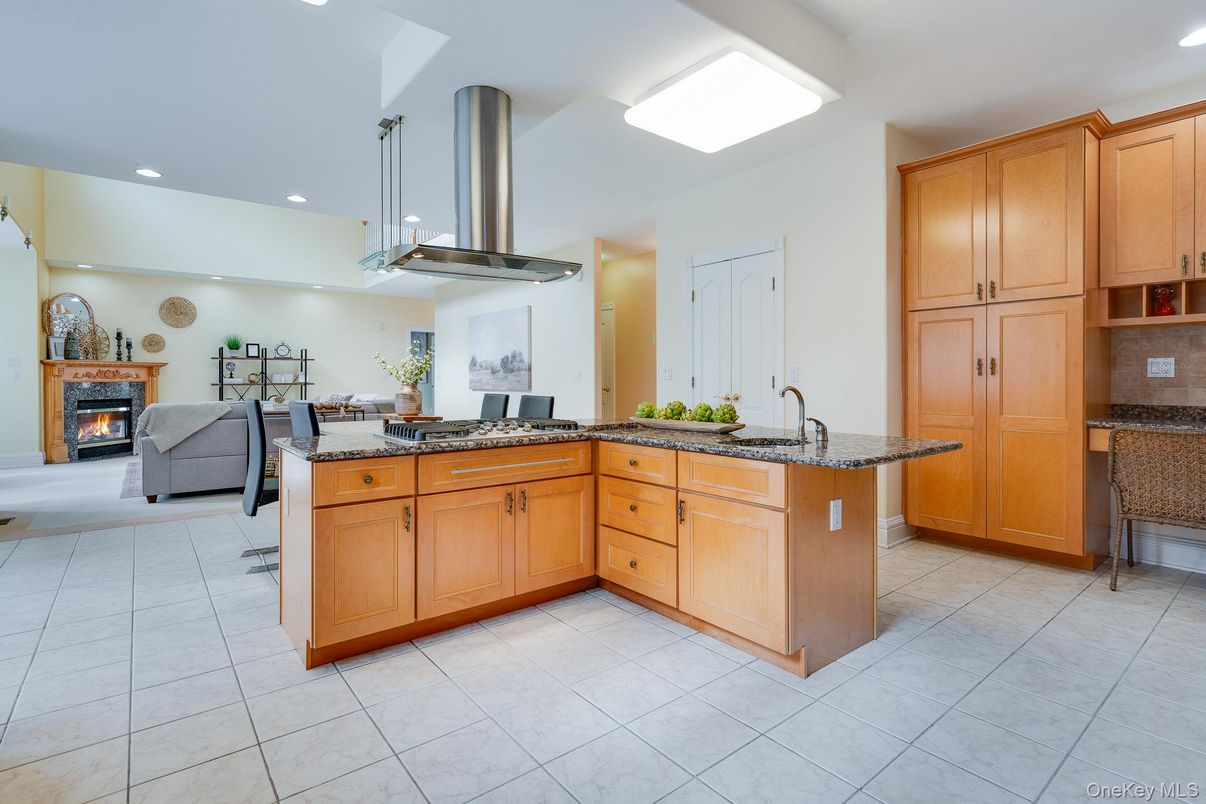 Fireplace, Interior, Kitchen, Pendant Lights, Recessed Lighting