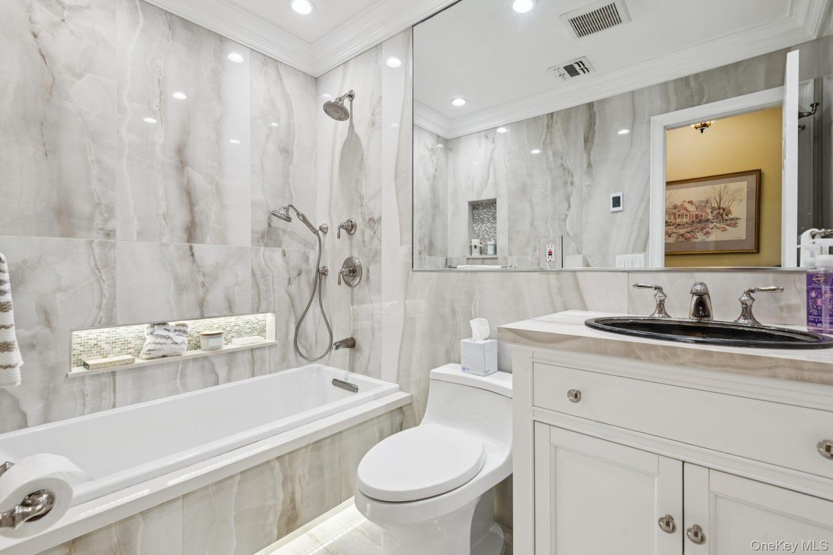 Bathroom, Interior, Marble Walls, Recessed Lighting