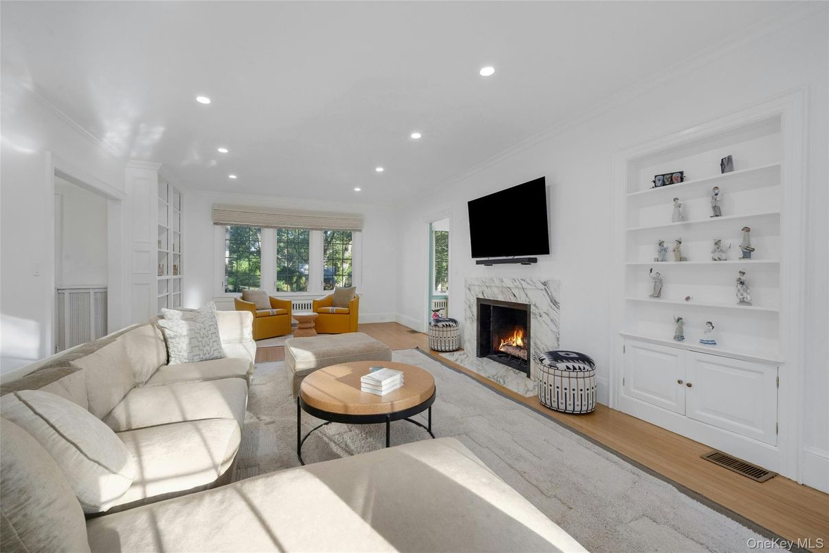 Fireplace, Interior, Living room, Recessed Lighting, Wood Texture Flooring