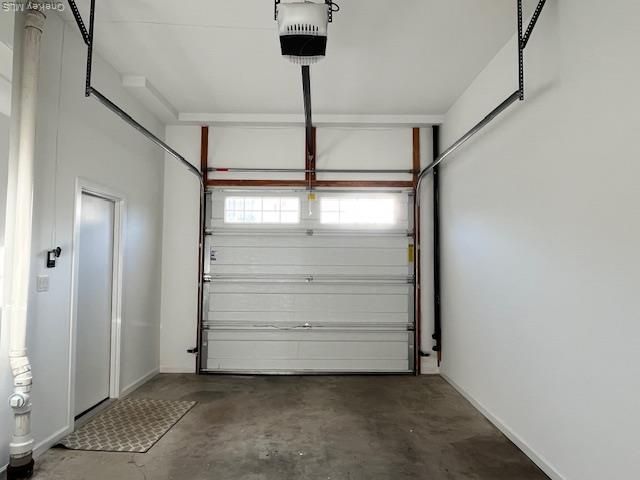 Garage, Interior