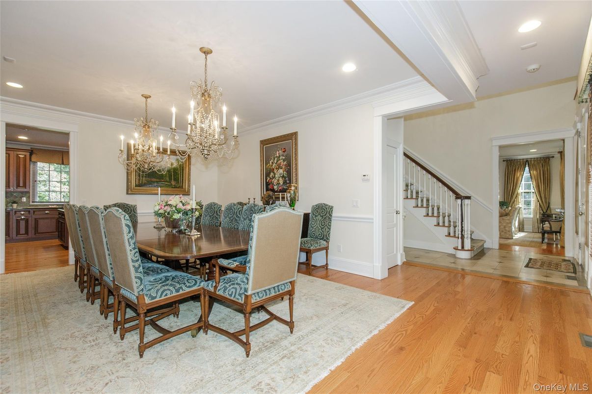 Chandelier, Dining room, Interior, Recessed Lighting, Wood Texture Flooring