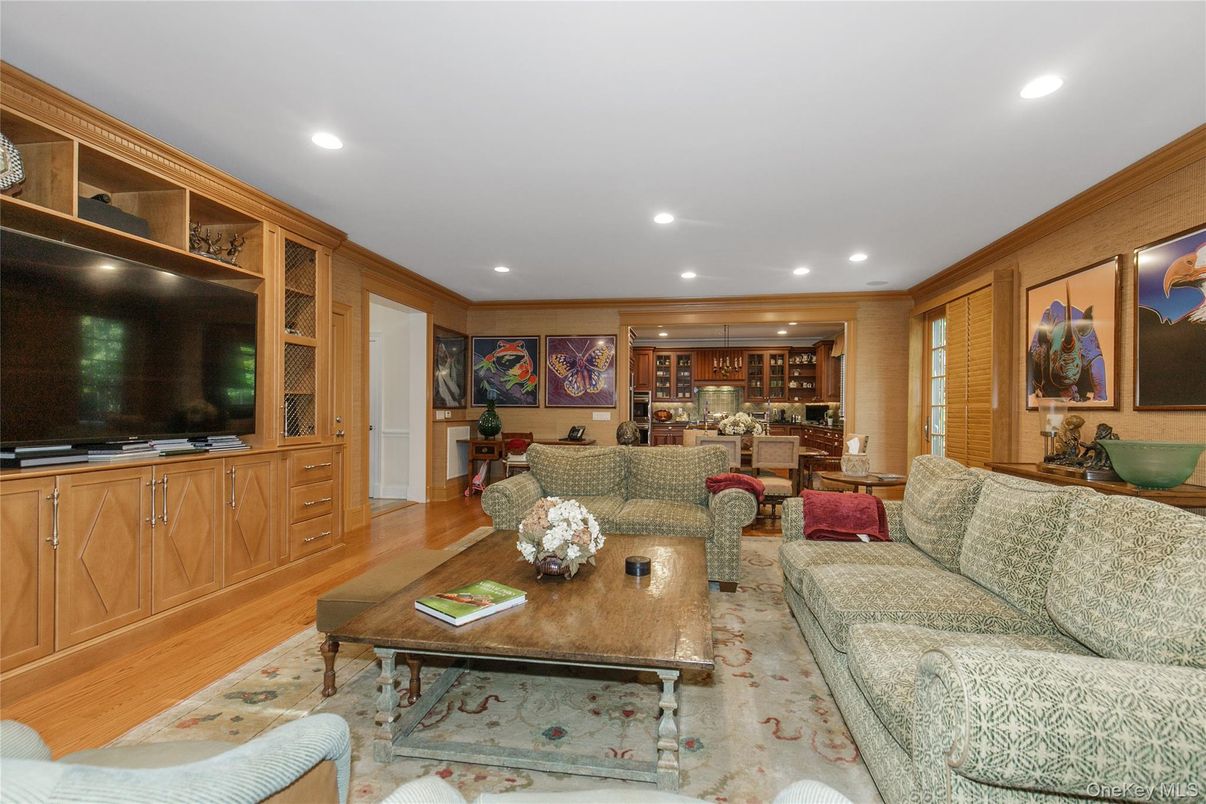 Dining room, Interior, Living room, Recessed Lighting, Wood Texture Flooring