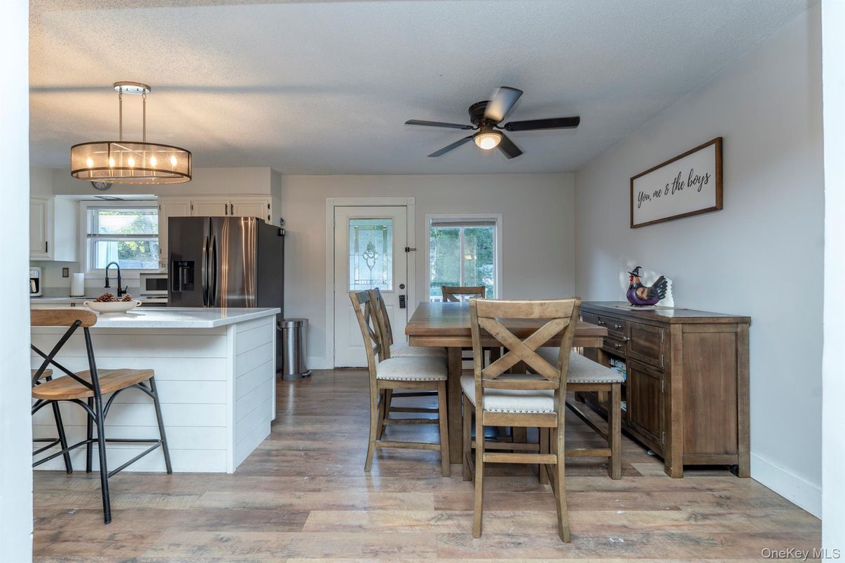 Dining room, Interior, Kitchen, Pendant Lights, Wood Texture Flooring