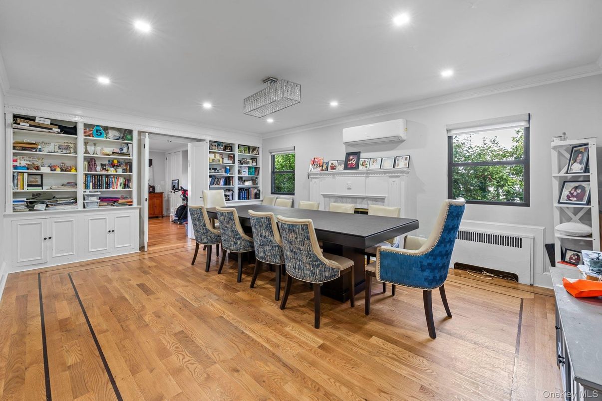 Dining room, Interior, Recessed Lighting, Wood Texture Flooring