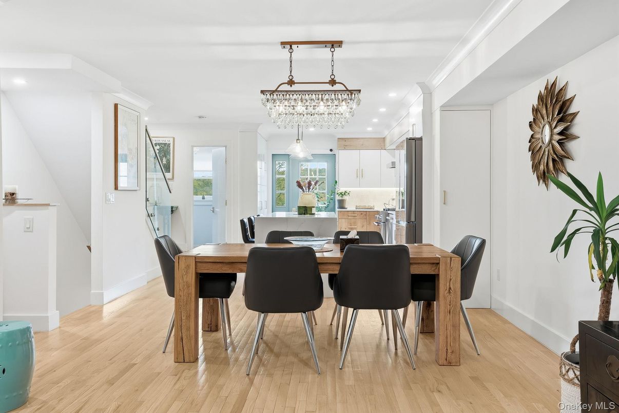 Chandelier, Dining room, Interior, Kitchen, Recessed Lighting, Wood Texture Flooring