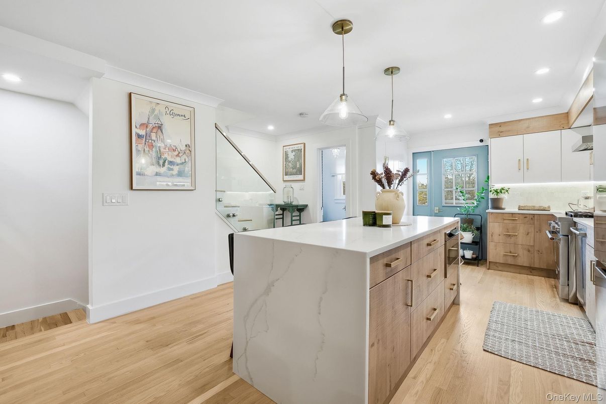 Interior, Kitchen, Pendant Lights, Recessed Lighting, Wood Texture Flooring