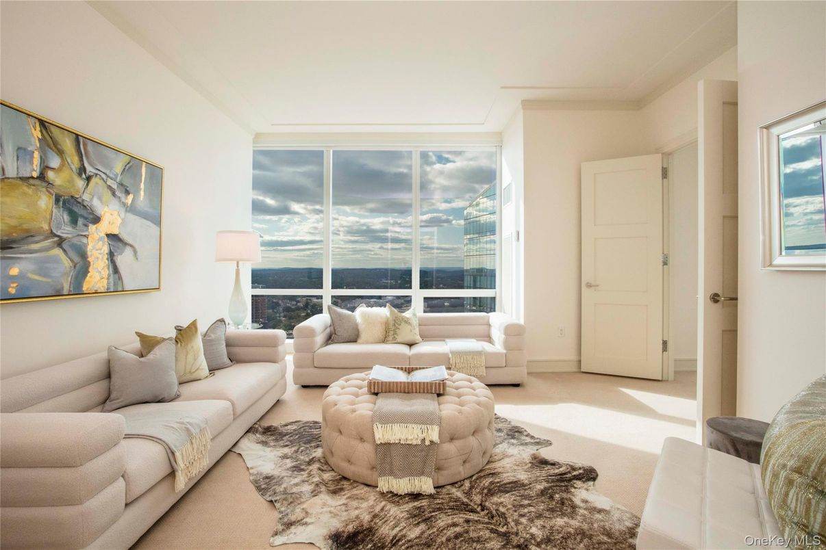 Interior, Living room, Water