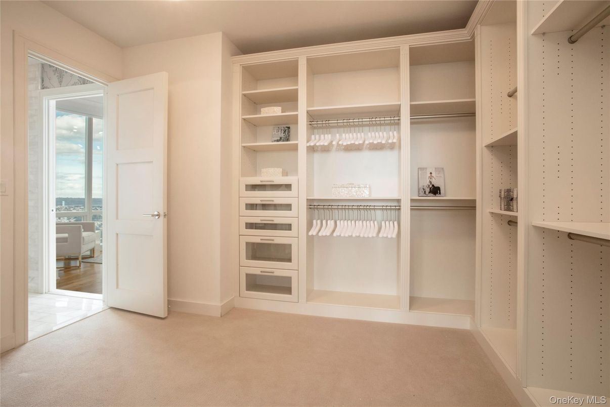 Interior, Walk-in Closets