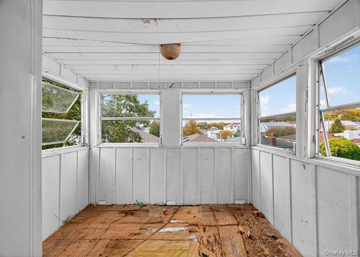 Interior, Sun Room, Water, Wood Texture Flooring
