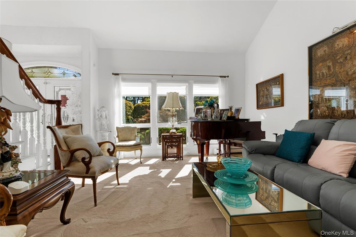 Interior, Living room, Piano