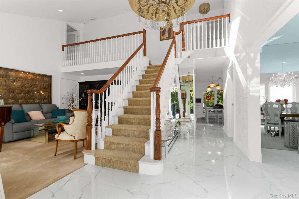 Chandelier, Dining room, Interior, Living room, Marble, Recessed Lighting