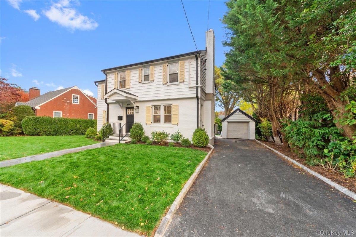 Detached Garage, Exterior, Facade, Split Level