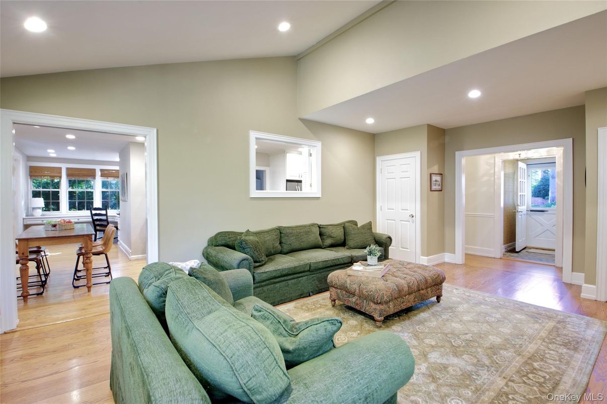 Dining room, Interior, Living room, Recessed Lighting, Wood Texture Flooring