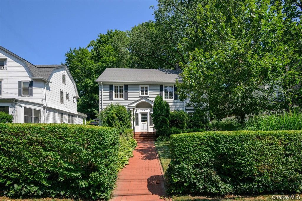 Exterior, Facade, Georgian