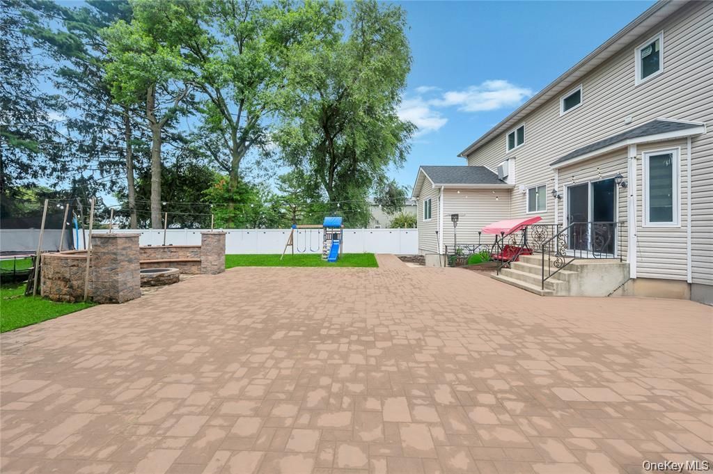 Exterior, Playground