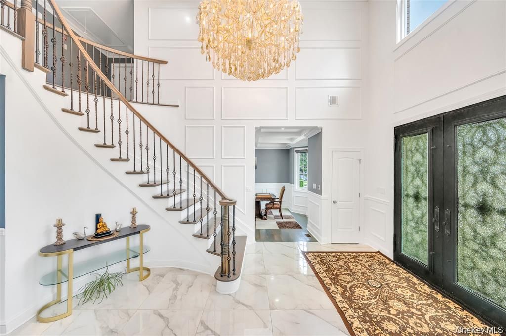 Chandelier, Interior, Marble