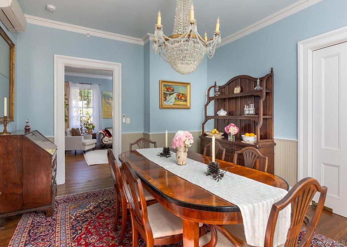 Chandelier, Dining room, Interior, Living room, Wood Texture Flooring