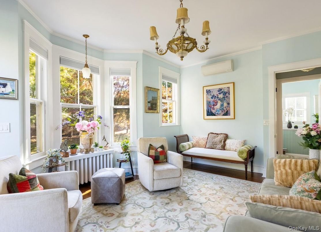 Chandelier, Interior, Living room, Pendant Lights
