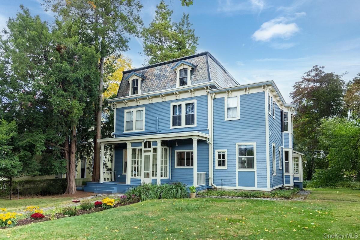 Exterior, Facade, Georgian