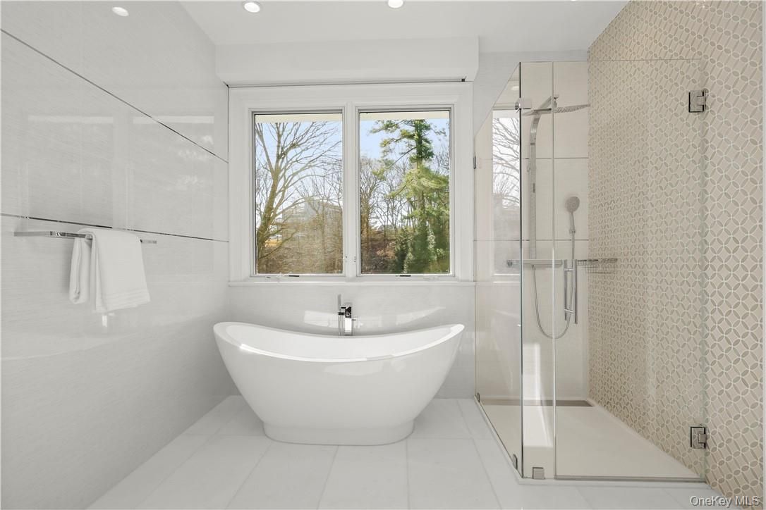 Bathroom, Free Standing Baths, Glass Shower, Interior, Recessed Lighting