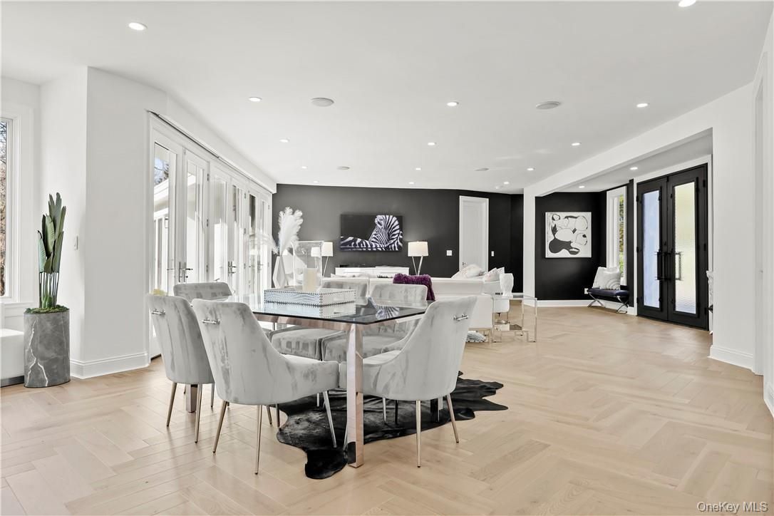Dining room, Interior, Living room, Recessed Lighting, Wood Texture Flooring
