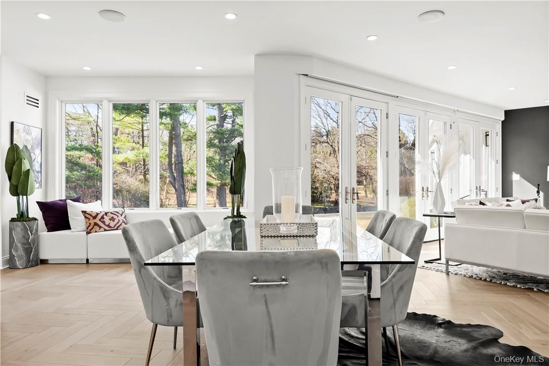 Dining room, Interior, Living room, Recessed Lighting, Wood Texture Flooring
