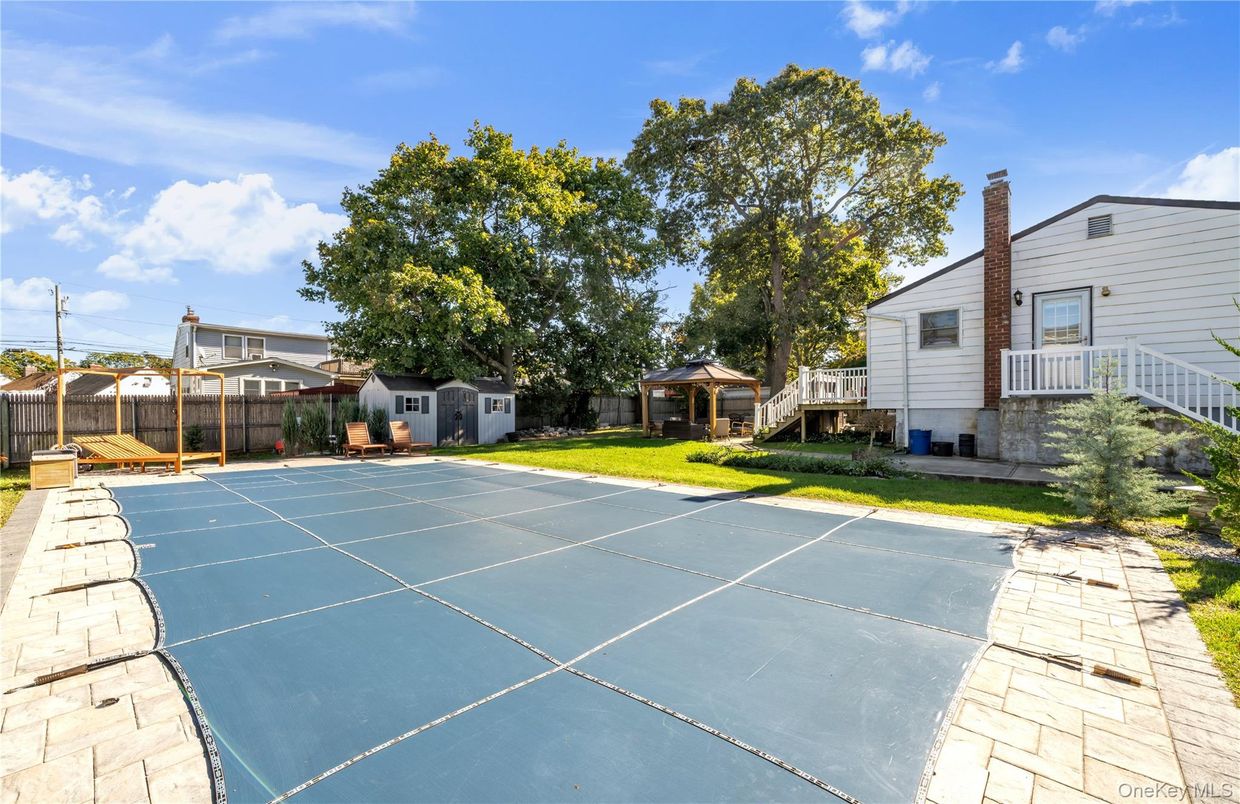 Exterior, Tennis Courts