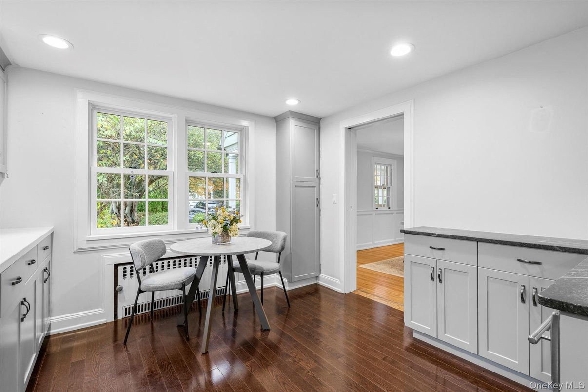 Dining room, Interior, Recessed Lighting, Wood Texture Flooring