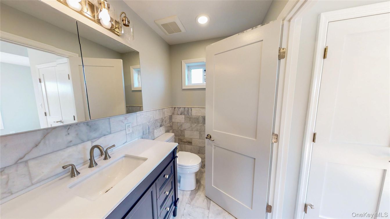 Bathroom, Interior, Marble, Recessed Lighting