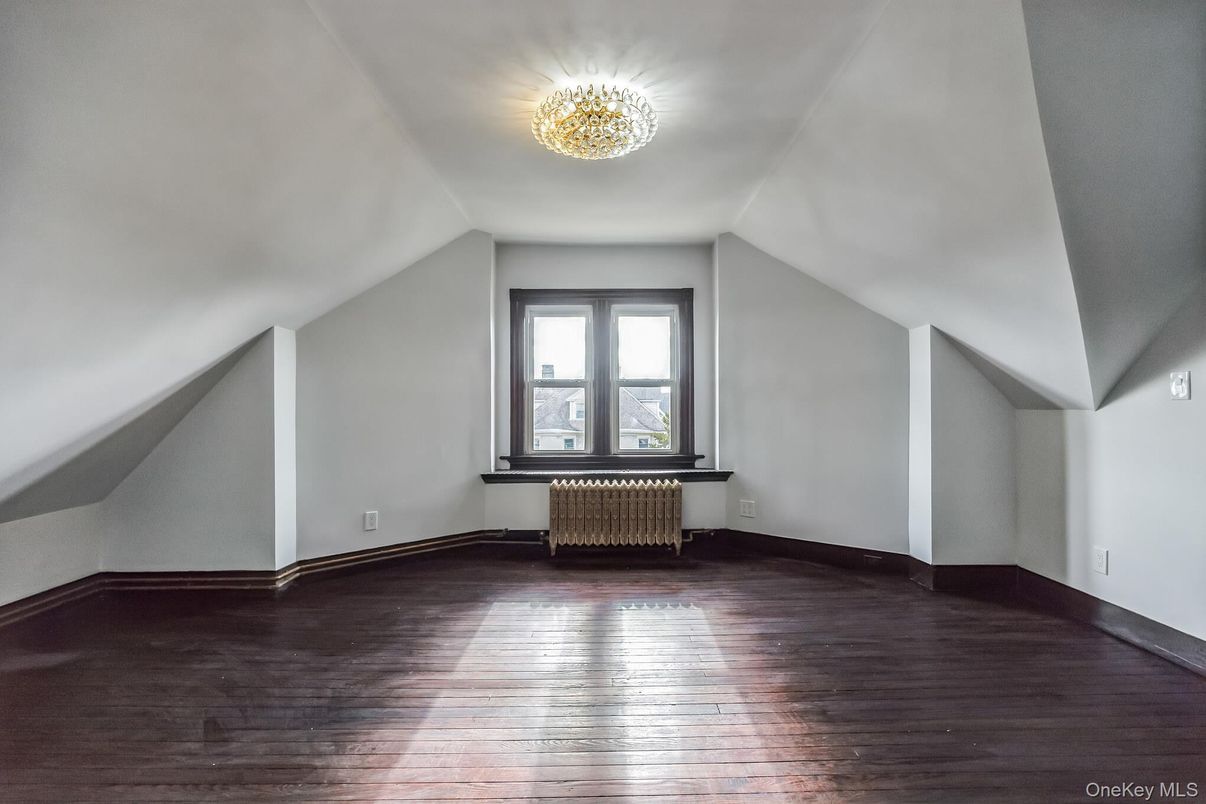 Chandelier, Empty room, Interior, Wood Texture Flooring