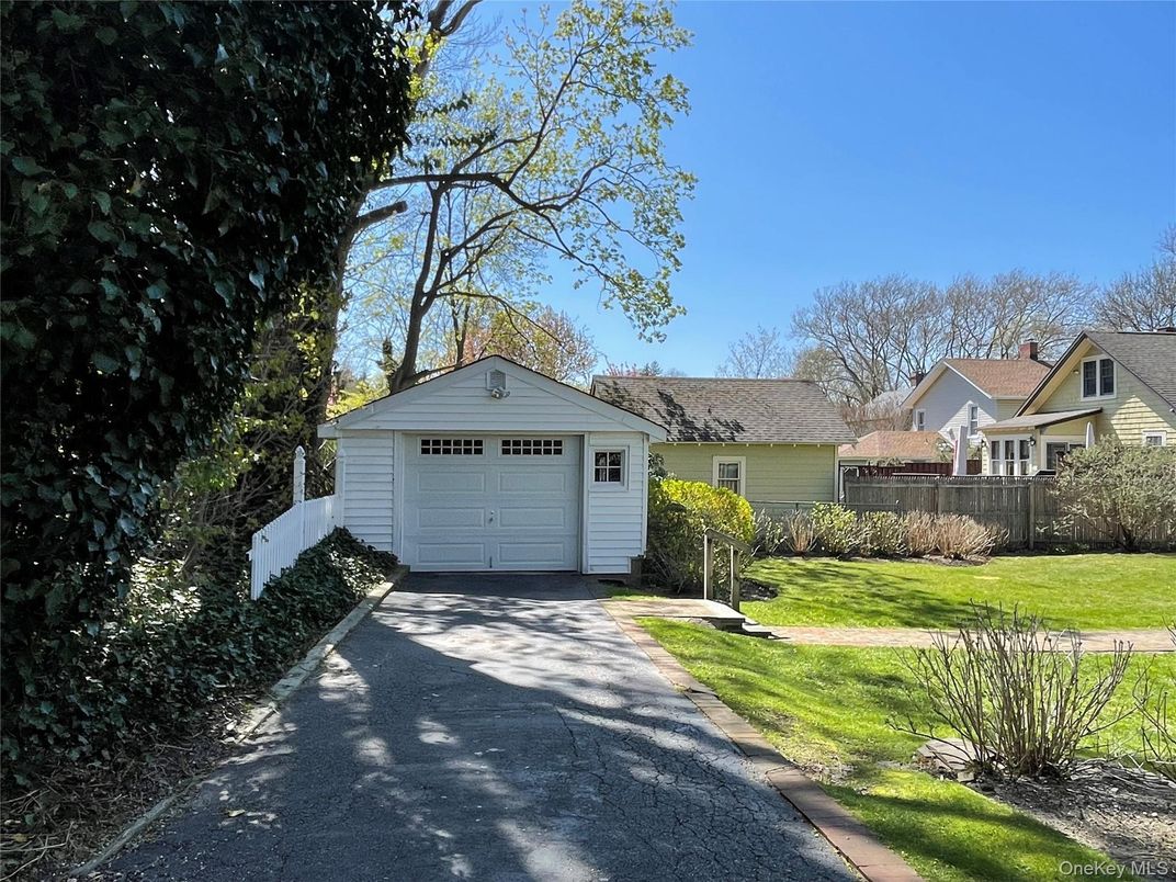 Backyard, Detached Garage, Exterior