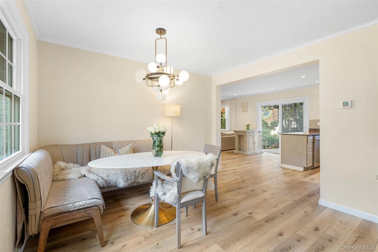 Chandelier, Dining room, Interior, Pendant Lights, Recessed Lighting, Wood Texture Flooring