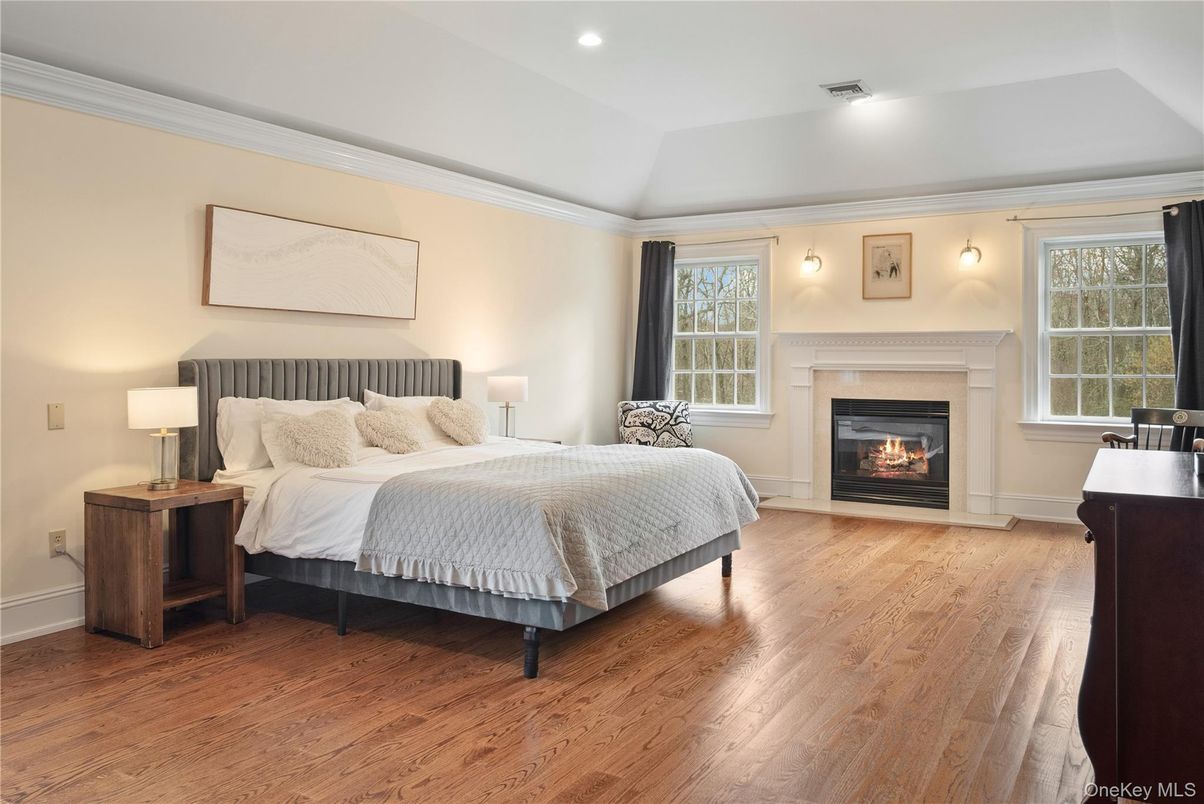 Bedroom, Fireplace, Interior, Recessed Lighting, Wood Texture Flooring