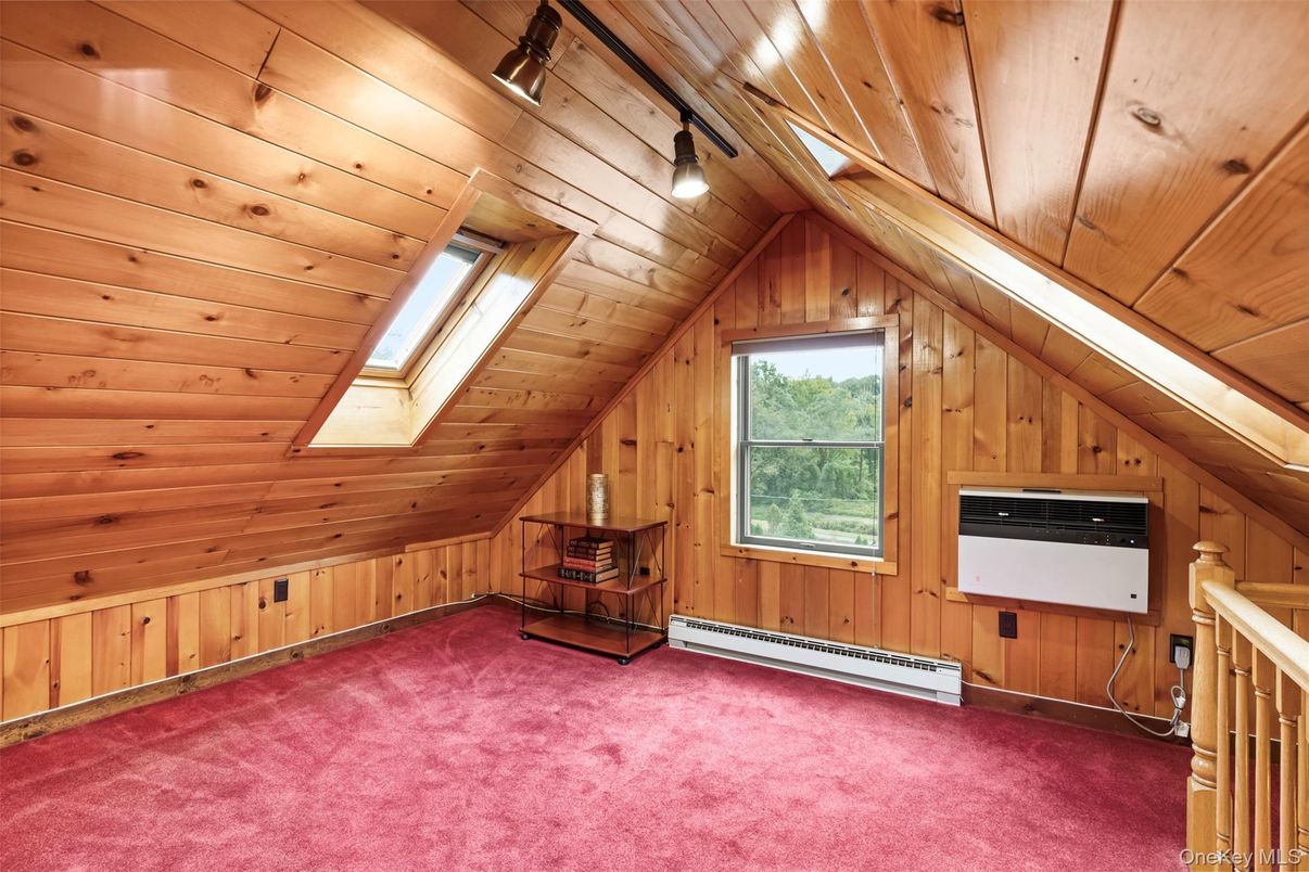 Empty room, Interior, Wooden Ceilings, Wooden Walls